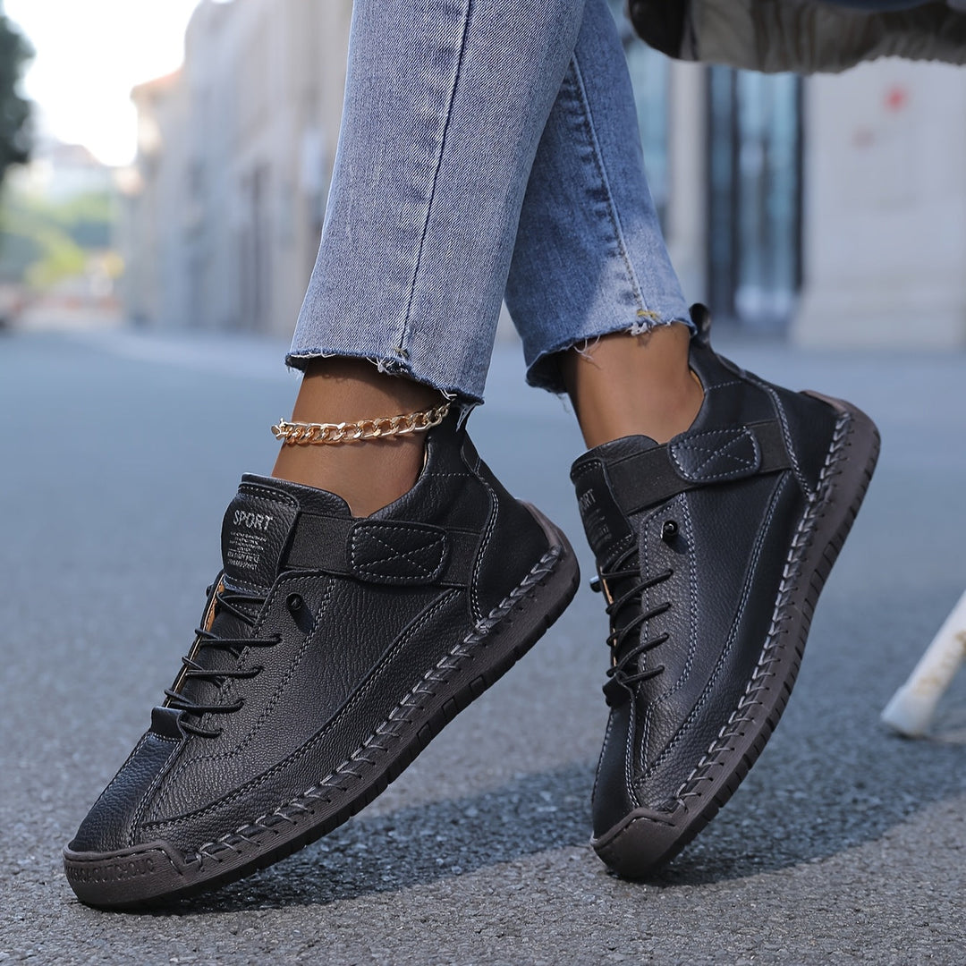 Women’s Casual Walking Shoes – Closed Toe Lace-Up Comfort Sneakers