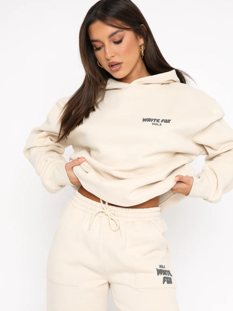 Isla | Casual Cropped Women’s Tracksuit with Back Print