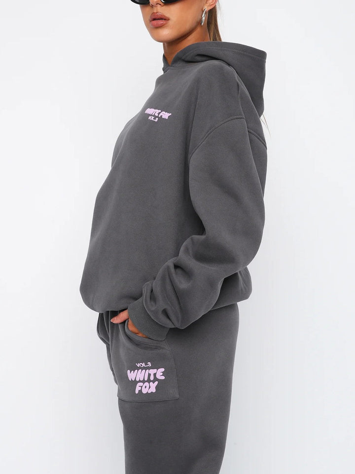 Isla | Casual Cropped Women’s Tracksuit with Back Print