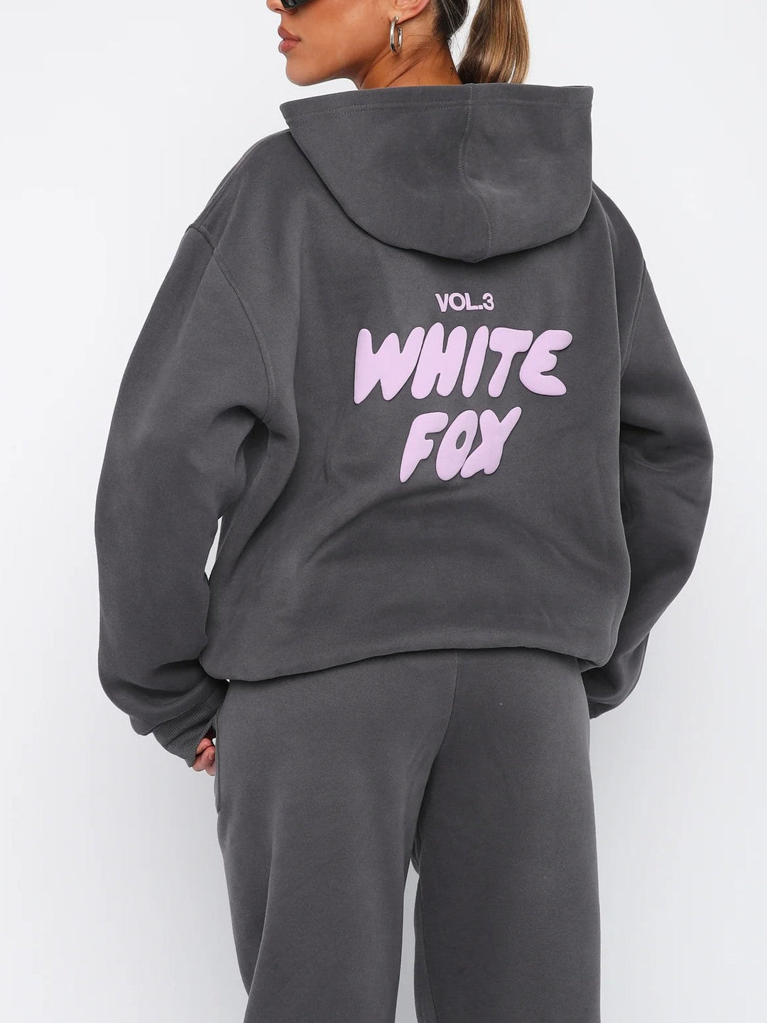 Isla | Casual Cropped Women’s Tracksuit with Back Print
