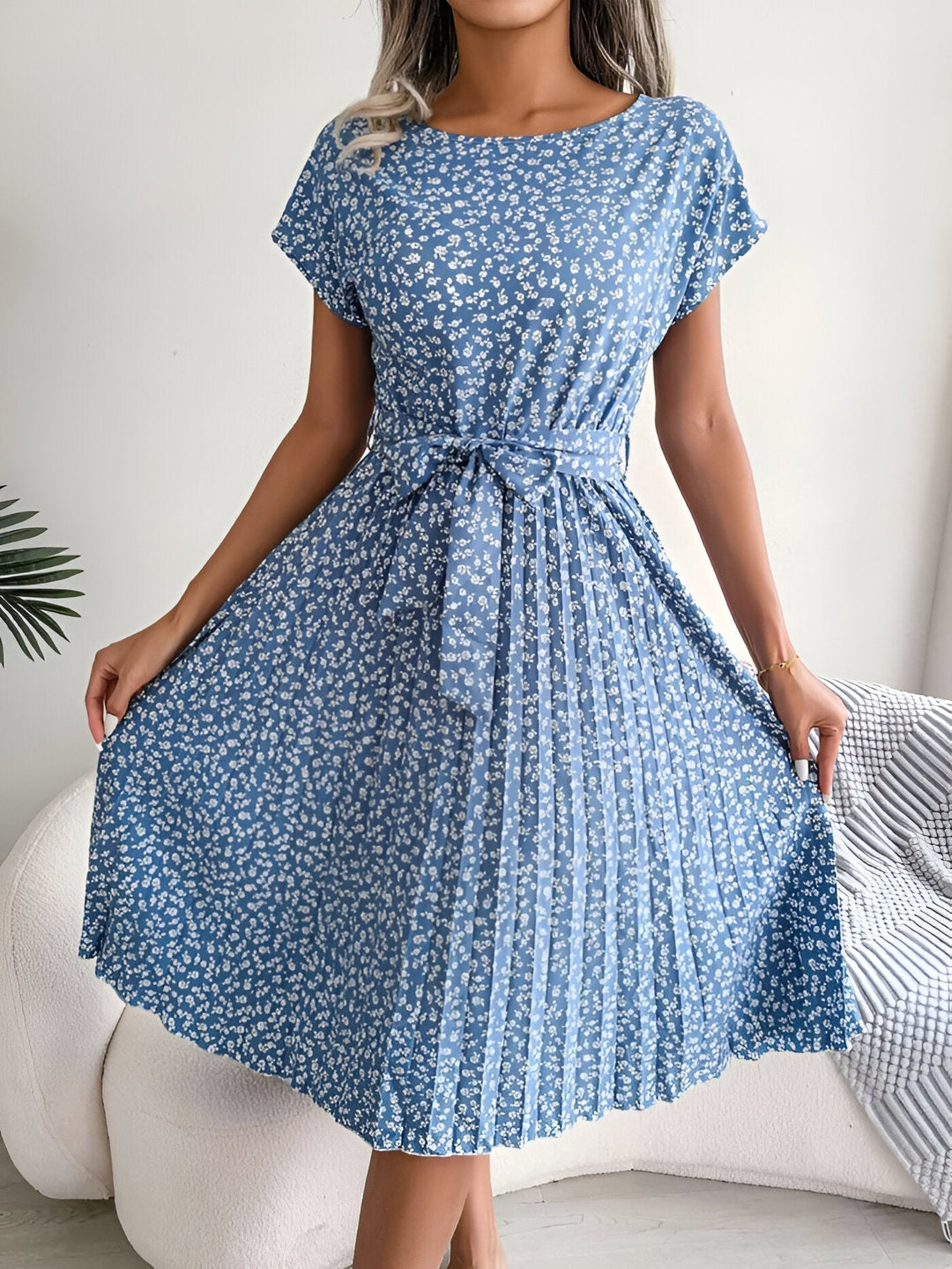 Women's Ditsy Floral Cap Sleeve Tie Waist Pleated Midi Dress